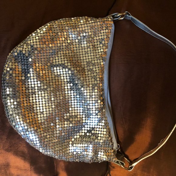 Metallic Silver purse - Picture 3 of 3